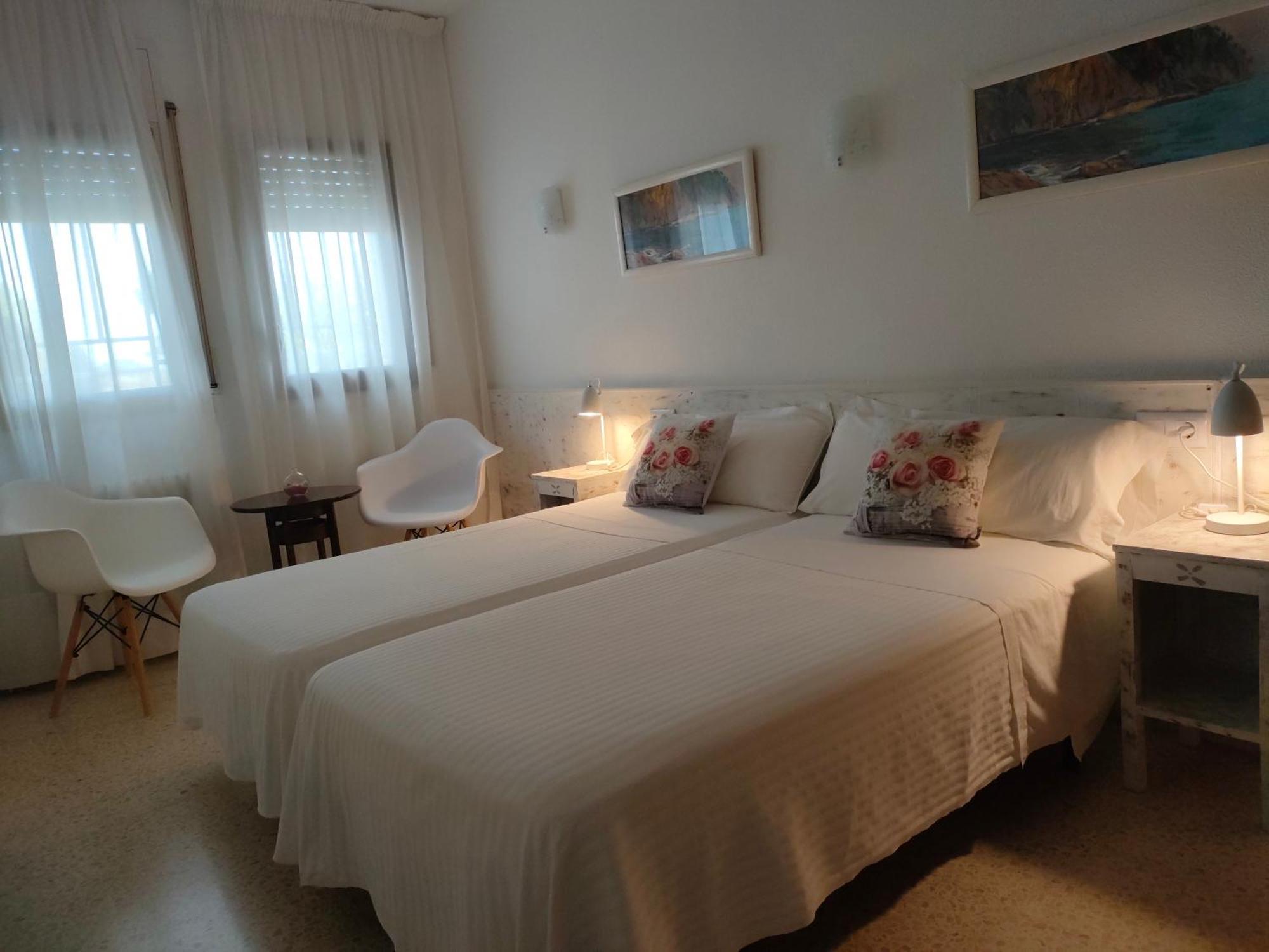 Hostal Los Pinares 료렛 드 마르 외부 사진