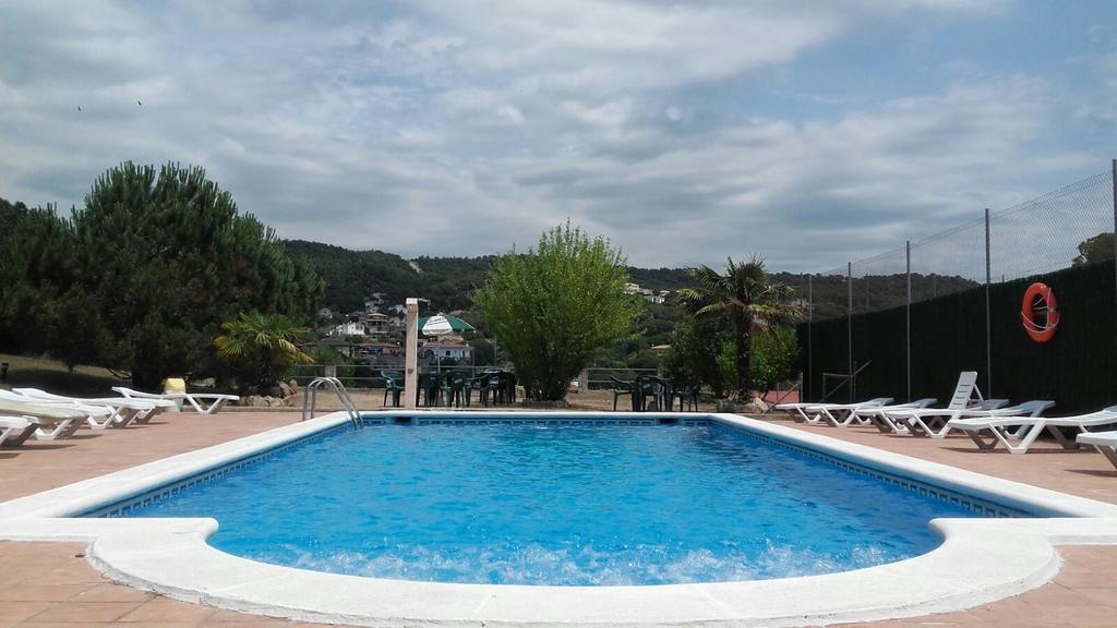 Hostal Los Pinares 료렛 드 마르 외부 사진