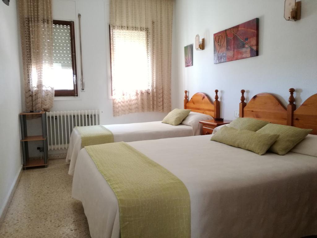 Hostal Los Pinares 료렛 드 마르 외부 사진