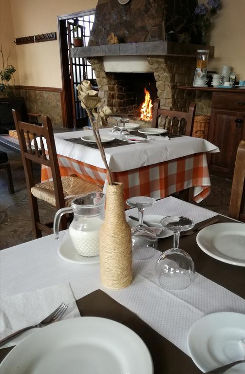 Hostal Los Pinares 료렛 드 마르 외부 사진
