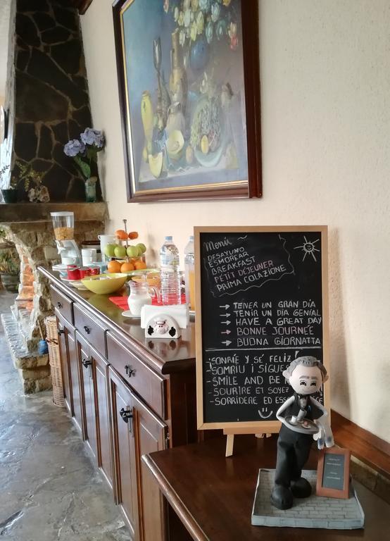 Hostal Los Pinares 료렛 드 마르 외부 사진